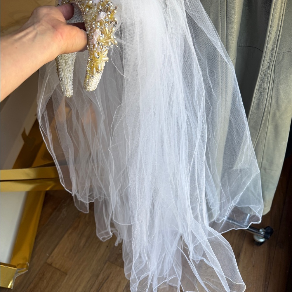 Vintage White and Gold Beaded Bridal Headband - Picture 5 of 11